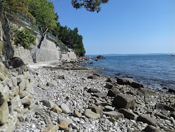 Foto av Liburnia Beach med en rymlig kustlinje