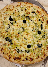 Plats et boissons du Pizzas à emporter Au Nouvel'Ancien pizzeria à Hauterives - n°1