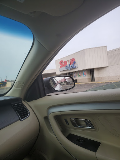 Grocery Store «Save-A-Lot», reviews and photos, 4525 Roosevelt Blvd, Middletown, OH 45044, USA