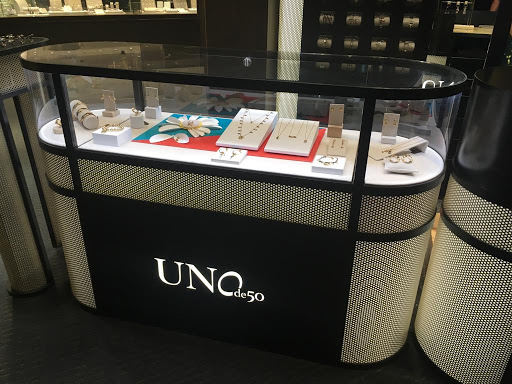 UNOde50 - Palacio de Hierro