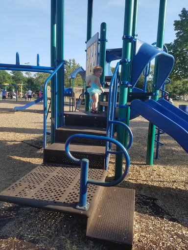 Water Park «Petersen Splash Pad at Watson Park», reviews and photos, Gordon Rd, Braintree, MA 02184, USA