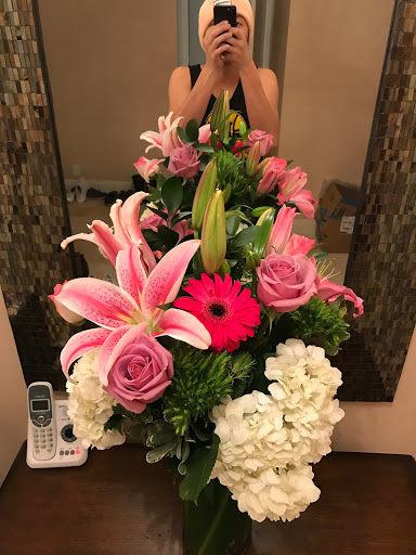 Florist «Sharon Florist», reviews and photos, 11525 California Route 2, Los Angeles, CA 90025, USA