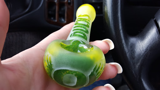 Tobacco Shop «The Stash Smoke Shop Ltd», reviews and photos, 17411 SE McLoughlin Blvd, Milwaukie, OR 97267, USA