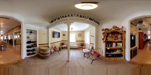 Wine Bar «Gianelli Vineyards Tasting Room», reviews and photos, 18158 Main St, Jamestown, CA 95327, USA