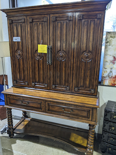 Consignment Shop «Home Consignment Center - Newport/Irvine», reviews and photos, 18910 Teller Ave, Irvine, CA 92612, USA