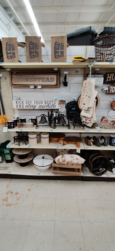 Home Improvement Store «Tractor Supply Co.», reviews and photos, 2385 E Market St, Harrisonburg, VA 22801, USA