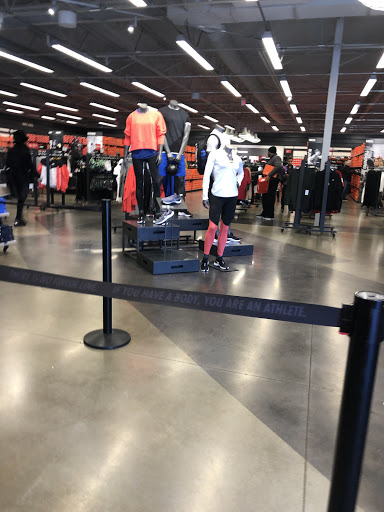 Clothing Store «Nike Factory Store», reviews and photos, 915 Ridgewalk Pkwy #200, Woodstock, GA 30188, USA