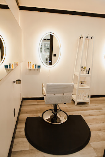 Beauty Supply Store «ROOTS the Beauty Underground», reviews and photos, 384 Forest Ave #9, Laguna Beach, CA 92651, USA