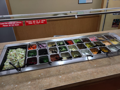 Pizza Restaurant «Round Table Pizza», reviews and photos, 15730 1st Avenue South, Burien, WA 98148, USA