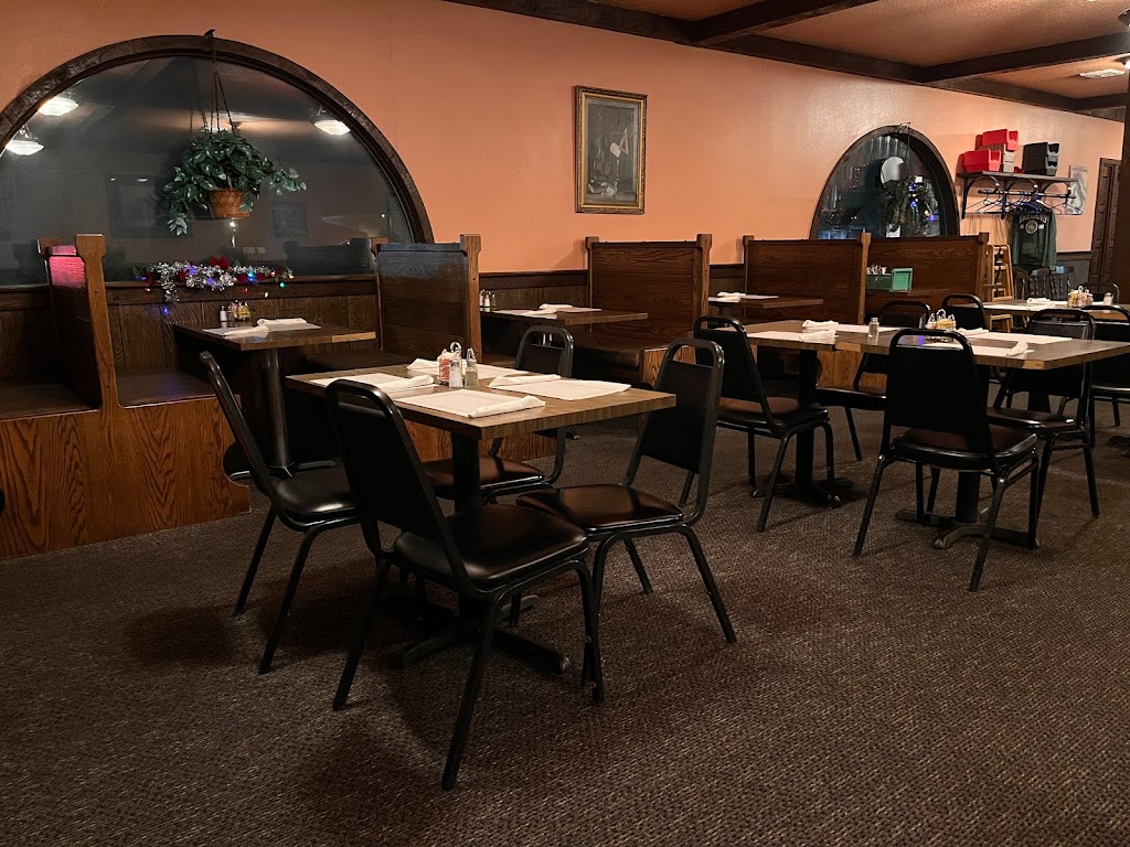 Vitale's Restaurant & Pizzeria 61455