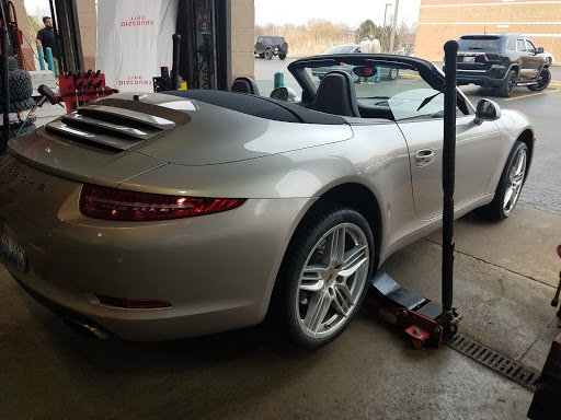 Tire Shop «Discount Tire Store - Orland Park, IL», reviews and photos, 9470 W 159th St, Orland Park, IL 60467, USA