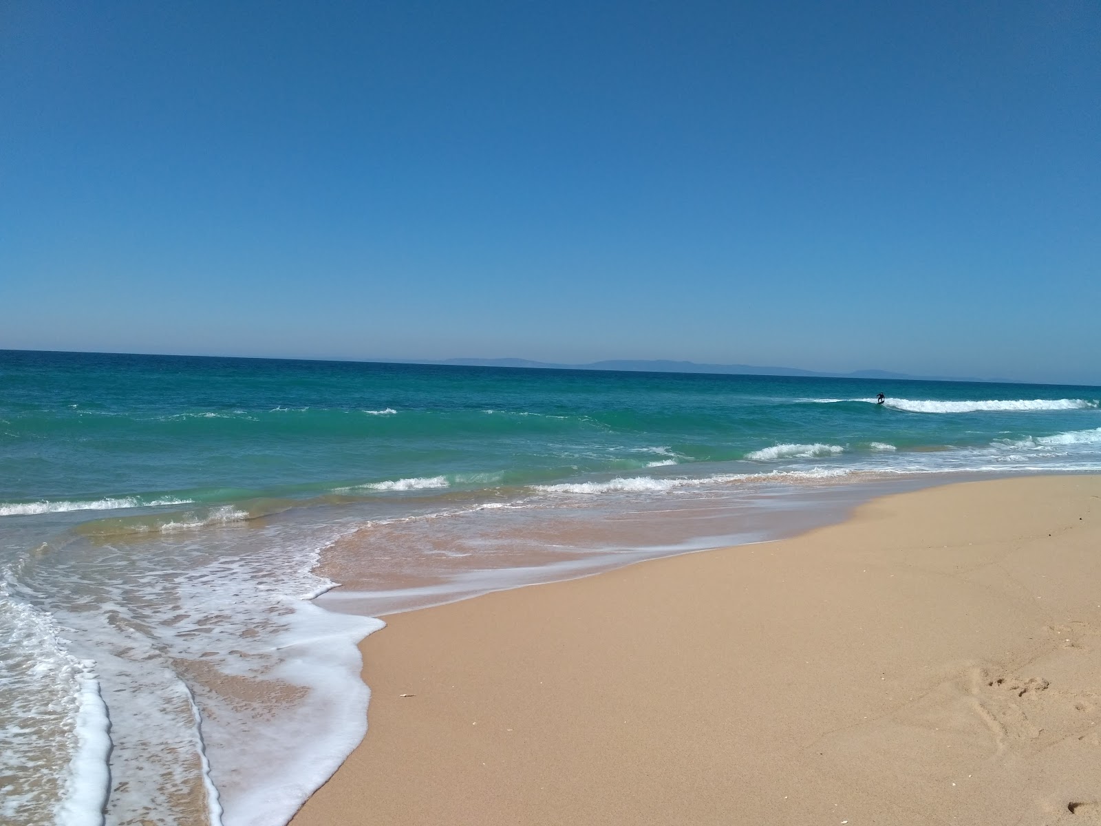 Beach Gale-Fontainhas的照片 带有碧绿色纯水表面