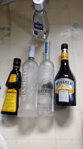 Liquor Store «Northside Liquor Store», reviews and photos, 1530 Coburg Rd, Eugene, OR 97401, USA