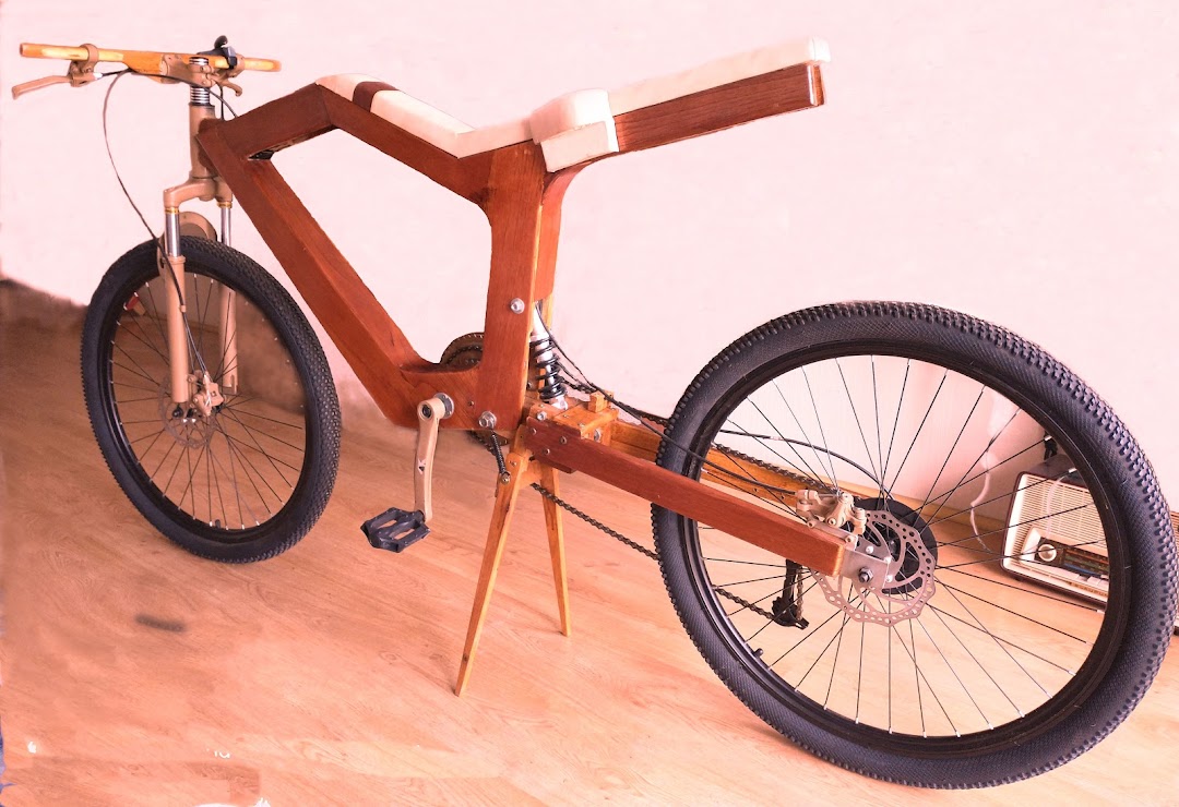 Ecoartesanal - Confección de bicicletas de madera manualmente