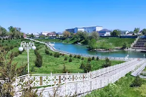 Zhenis park image