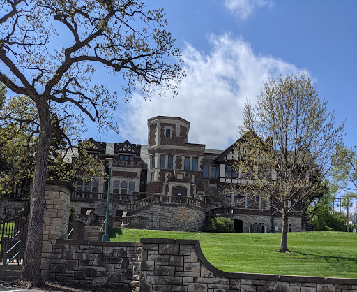 Colegios publicos en Ciudad de Kansas