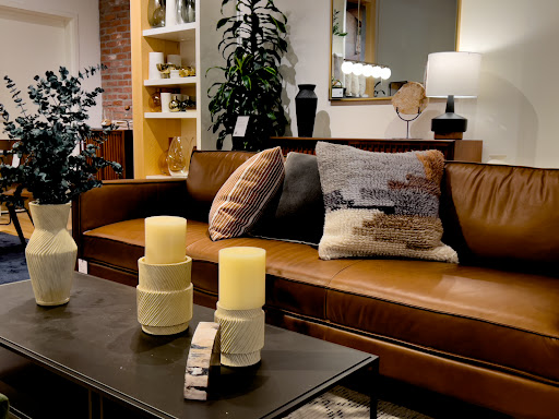 Furniture Store «west elm», reviews and photos, 3879 Gallagher Dr, Edina, MN 55435, USA