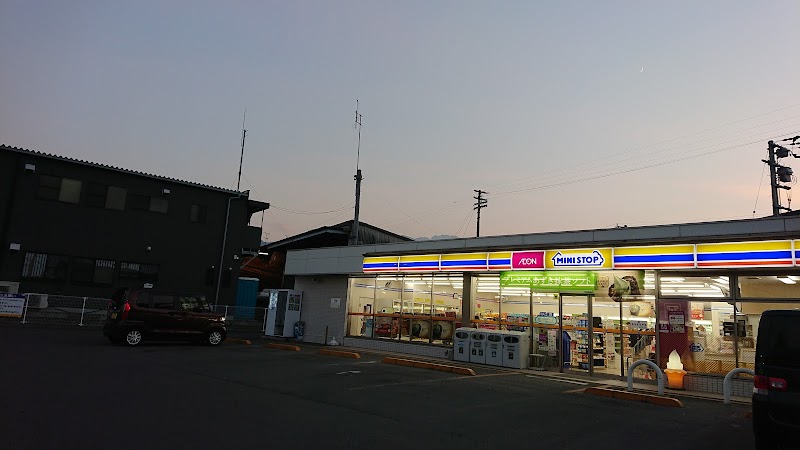 ミニストップ 新居浜松原町店 愛媛県新居浜市松原町 コンビニエンスストア コンビニ グルコミ