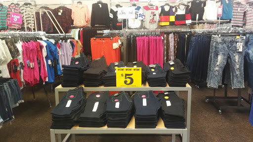 Discount Store «Fallas Discount Stores», reviews and photos, 8354 Pines Blvd, Pembroke Pines, FL 33024, USA