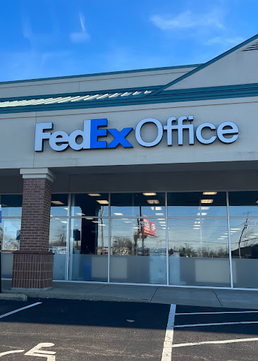 Print Shop «FedEx Office Print & Ship Center», reviews and photos, 12108 Montgomery Rd, Cincinnati, OH 45249, USA