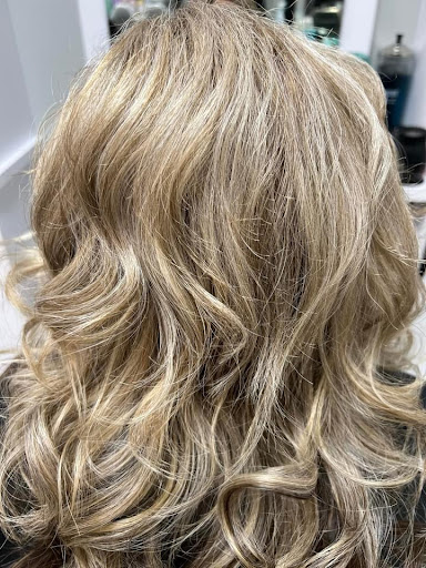 Beauty Salon «Urbane A Hair Salon», reviews and photos, 2489 Boston Post Rd # G, Guilford, CT 06437, USA