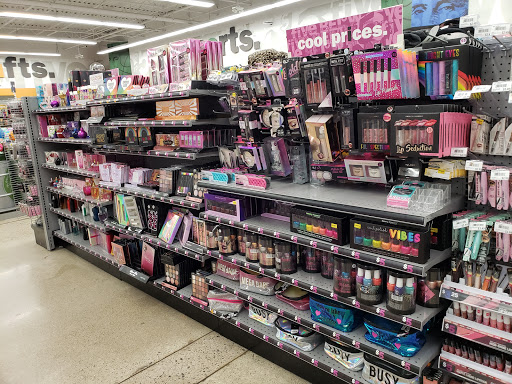 Variety Store «Five Below», reviews and photos, 31065 Orchard Lake Rd, Farmington Hills, MI 48334, USA