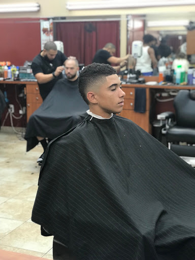 Barber Shop «Headz Up Barber Shop Inc», reviews and photos, 16529 NW 57th Ave, Miami Gardens, FL 33014, USA