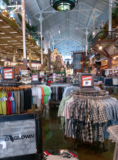 Sporting Goods Store «Bass Pro Shops», reviews and photos, 10040 Gulf Center Dr, Fort Myers, FL 33913, USA