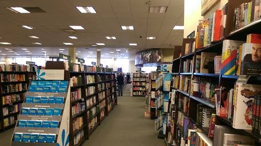 Book Store «Barnes & Noble», reviews and photos, 102 Commons Dr, Geneva, IL 60134, USA