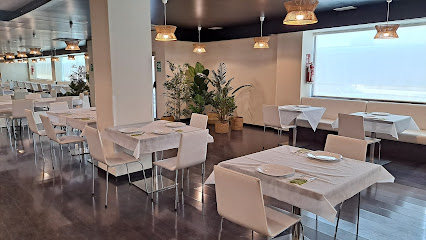 Restaurante Jades - C. Obispo Rafael Torija, 3, 13005 Ciudad Real, Spain