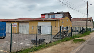 Mauchard Machine à coudre à Neuves-Maisons