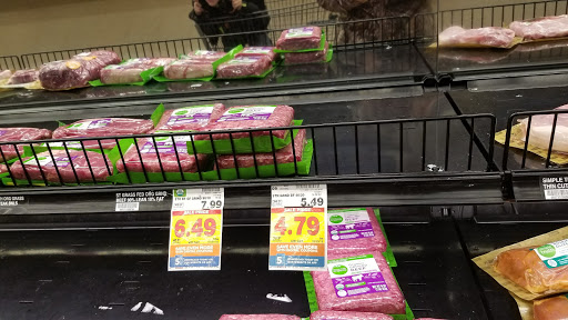 Grocery Store «Kroger», reviews and photos, 120 S Memorial Dr, New Castle, IN 47362, USA