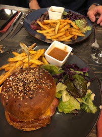Hamburger du Restaurant Merry&Pippin à Le Puy-en-Velay - n°6
