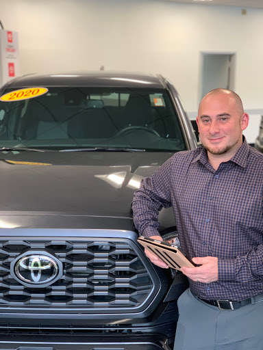 Car Dealer «Greentree Toyota», reviews and photos, 87 Federal Rd, Danbury, CT 06811, USA