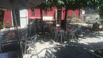 Atmosphère du Restaurant Charrel Cafe à Aubagne - n°1