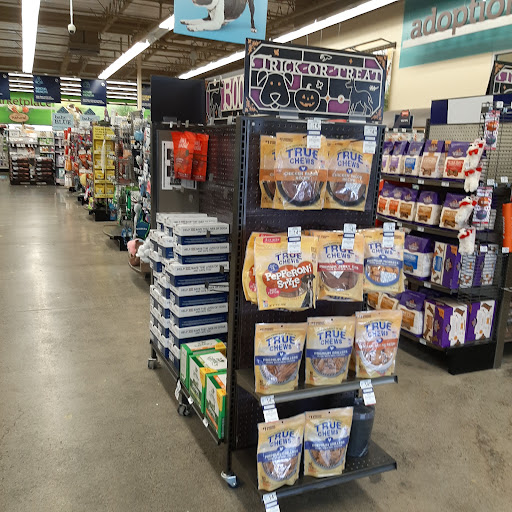 Pet Supply Store «Petco Animal Supplies», reviews and photos, 129 Mall Way, Marysville, WA 98270, USA