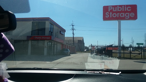 Self-Storage Facility «Public Storage», reviews and photos, 6030 N Lindbergh Blvd, Hazelwood, MO 63042, USA