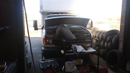 LOS BORIS AUTO SHOP AND CAR WASH LLC. en High Point