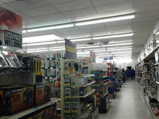Hardware Store «Harbor Freight Tools», reviews and photos, 34900 Groesbeck Hwy, Charter Twp of Clinton, MI 48035, USA