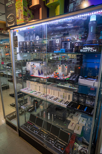 Tobacco Shop «Sky High Smoke Shop», reviews and photos, 33 W Southern Ave, Tempe, AZ 85282, USA