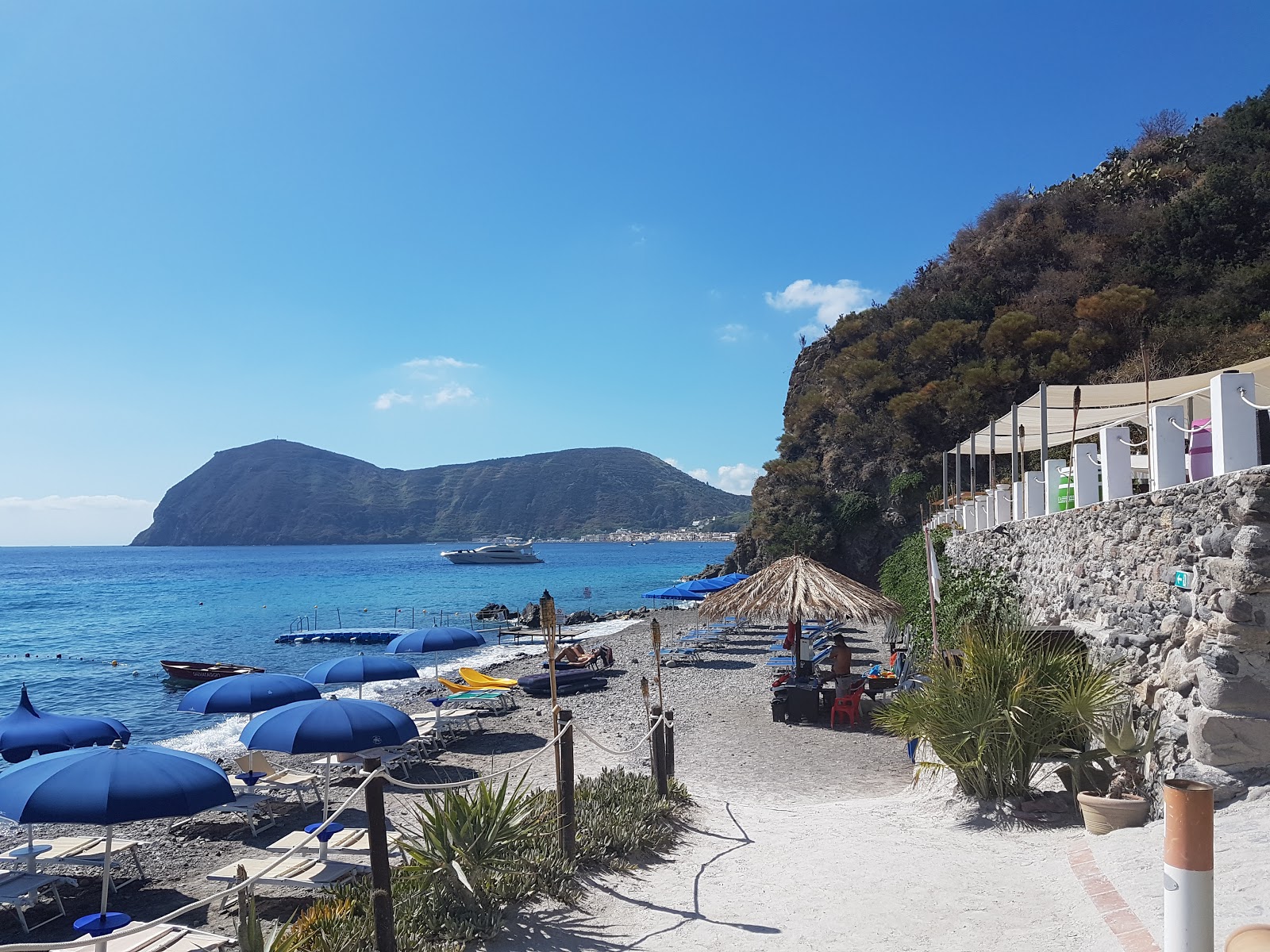 Foto di White Beach / Lido area parzialmente ristrutturata