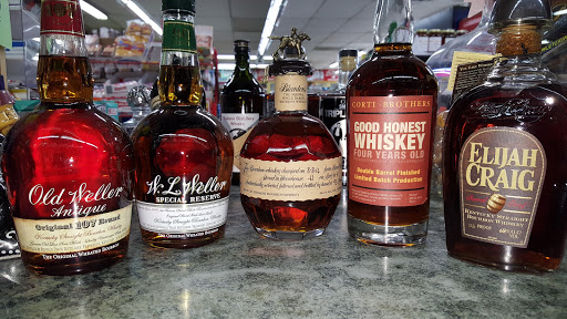 Grocery Store «La Riviera Market and Spirits», reviews and photos, 9331 La Riviera Dr, Sacramento, CA 95826, USA