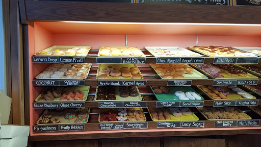 Donut Shop «Avon Donuts Inc», reviews and photos, 45324 Woodward Ave, Pontiac, MI 48341, USA