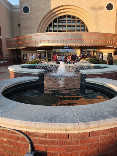 Movie Theater «Regal Cinemas Palladium 14 & IMAX», reviews and photos, 5830 Samet Dr, High Point, NC 27265, USA