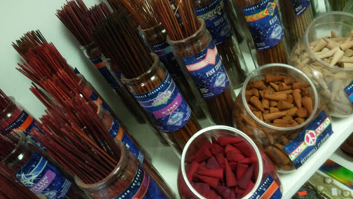 Tobacco Shop «One Love Tobacco & Gifts», reviews and photos, 7116 Gulf Blvd, St Pete Beach, FL 33706, USA