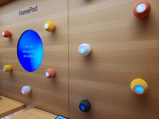 Apple Third Street Promenade image