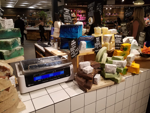 Cosmetics Store «Lush Cosmetics», reviews and photos, 7014 E Camelback Rd, Scottsdale, AZ 85251, USA