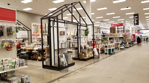 Department Store «Target», reviews and photos, 999 Corporate Dr, Westbury, NY 11590, USA