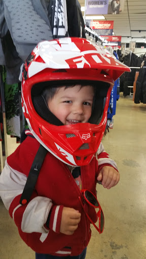 Motorcycle Parts Store «Cycle Gear», reviews and photos, 4455 N Blackstone Ave, Fresno, CA 93726, USA