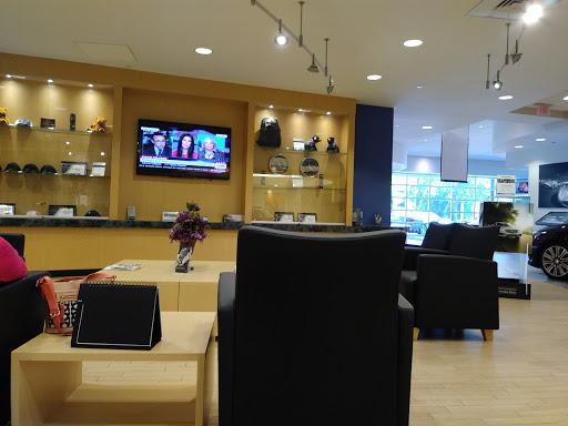 Mercedes Benz Dealer «New Country Motor Cars, Inc», reviews and photos, 1 Weston St, Hartford, CT 06120, USA